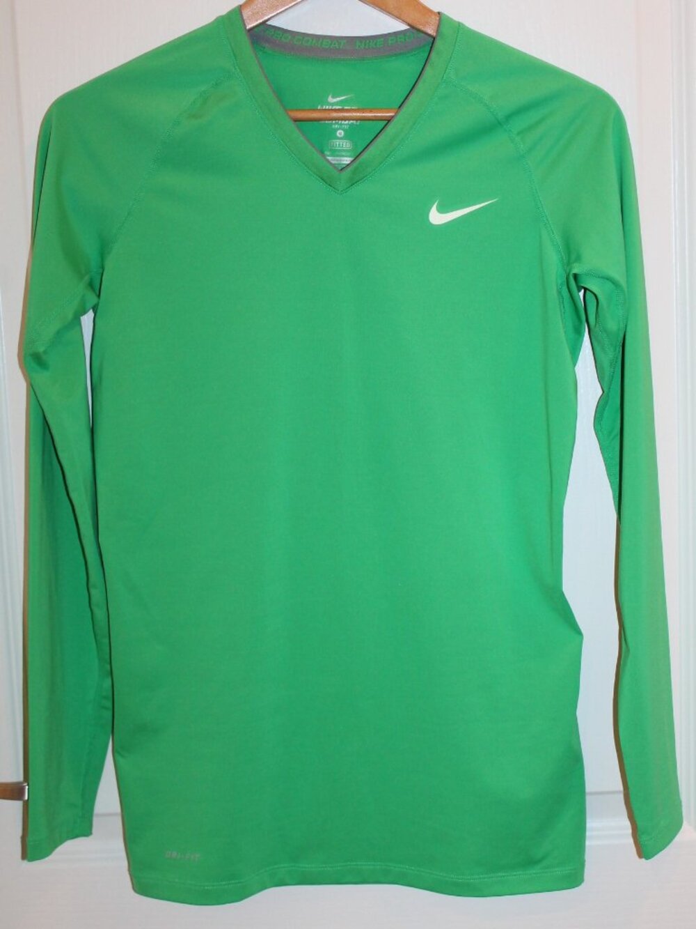 Nike Pro Combat Dri-Fit Green Long Sleeve Womens V-Neck Medium Shirt